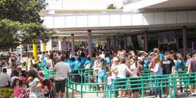 Fila da Bilheteria no Epcot